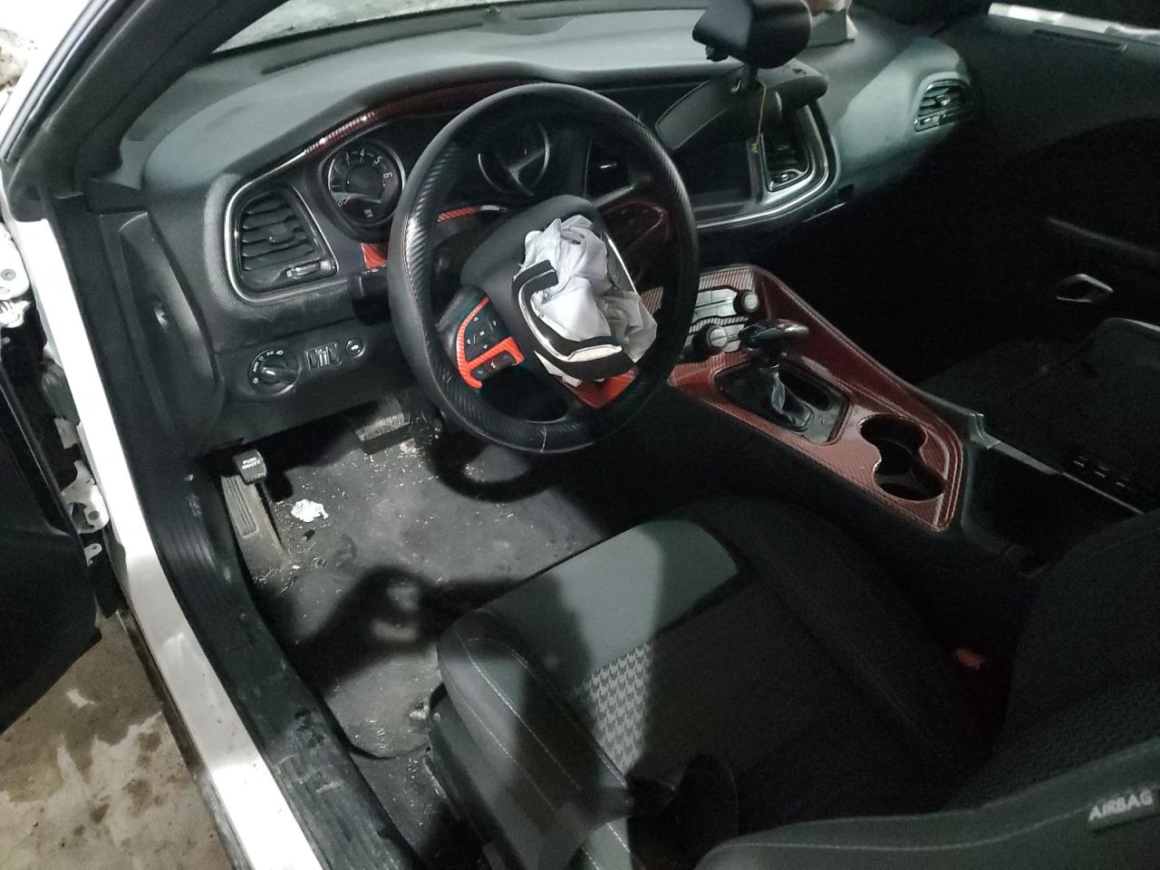 2018 Dodge Challenger - Image 8