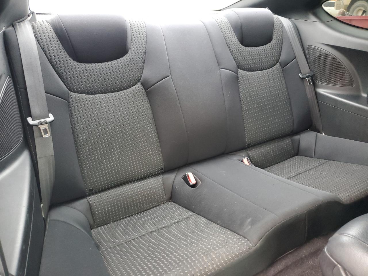 2011 Hyundai Genesis - Image 10