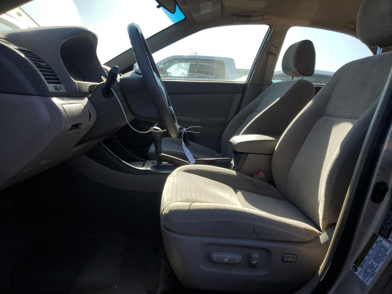 2004 Toyota Camry - Image 7