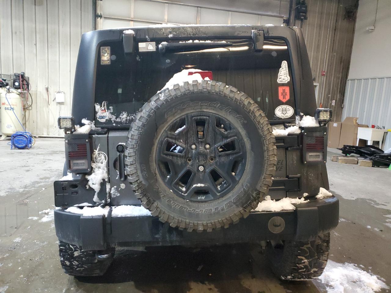 2016 Jeep Wrangler - Image 6