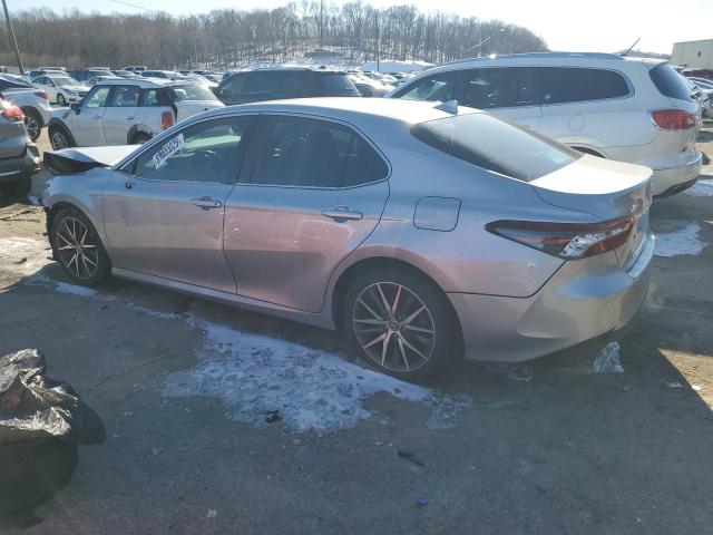  TOYOTA CAMRY 2022 Серебристый