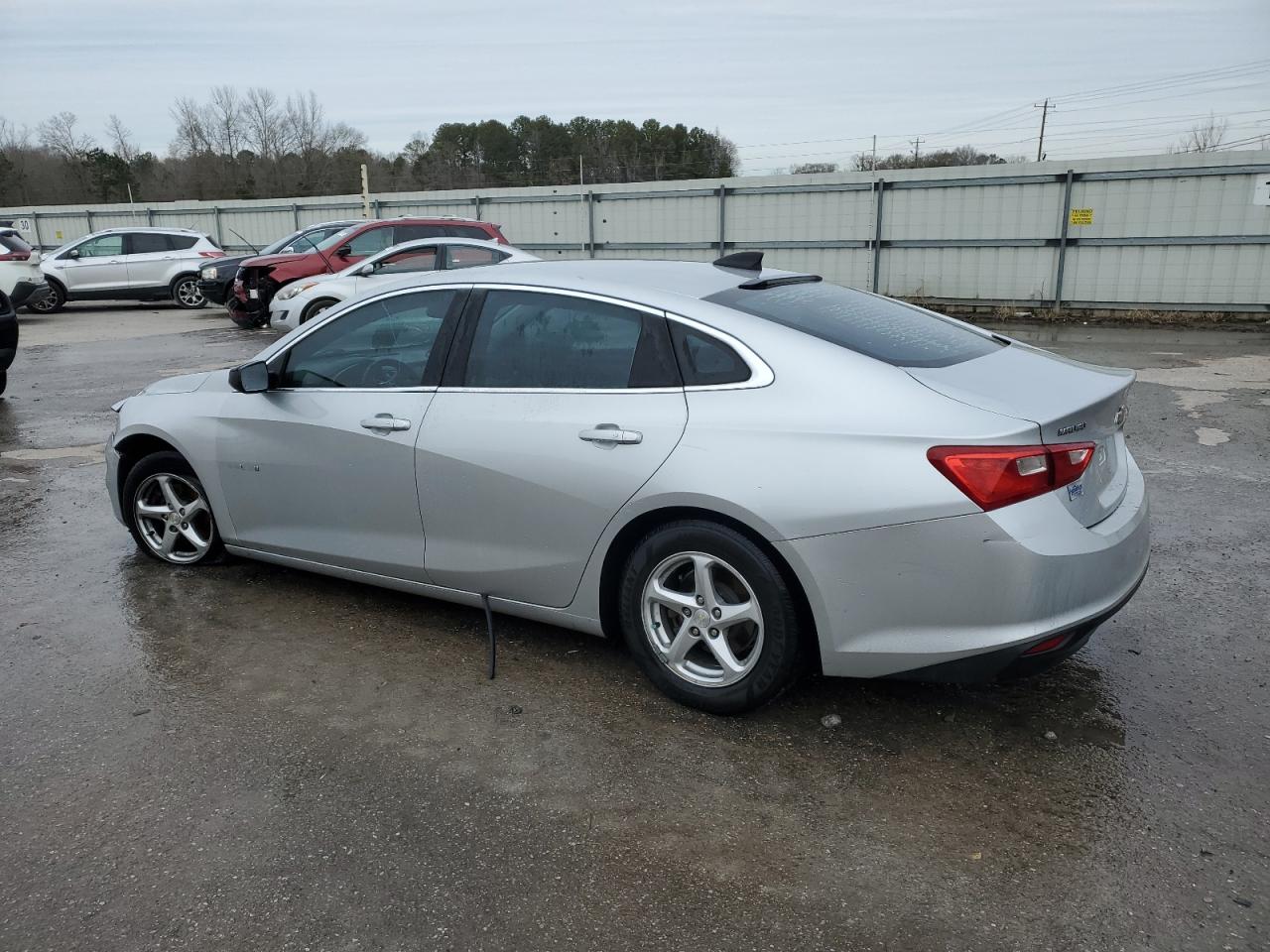 2016 Chevrolet Malibu - Image 2