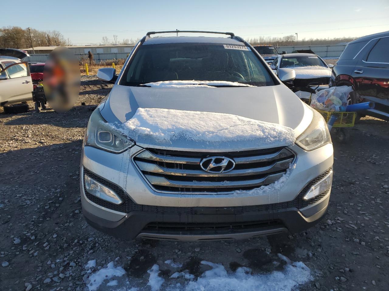 2016 Hyundai Santa Fe - Image 5