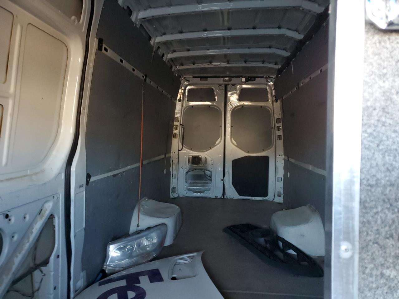 2019 Mercedes-Benz Sprinter - Image 10