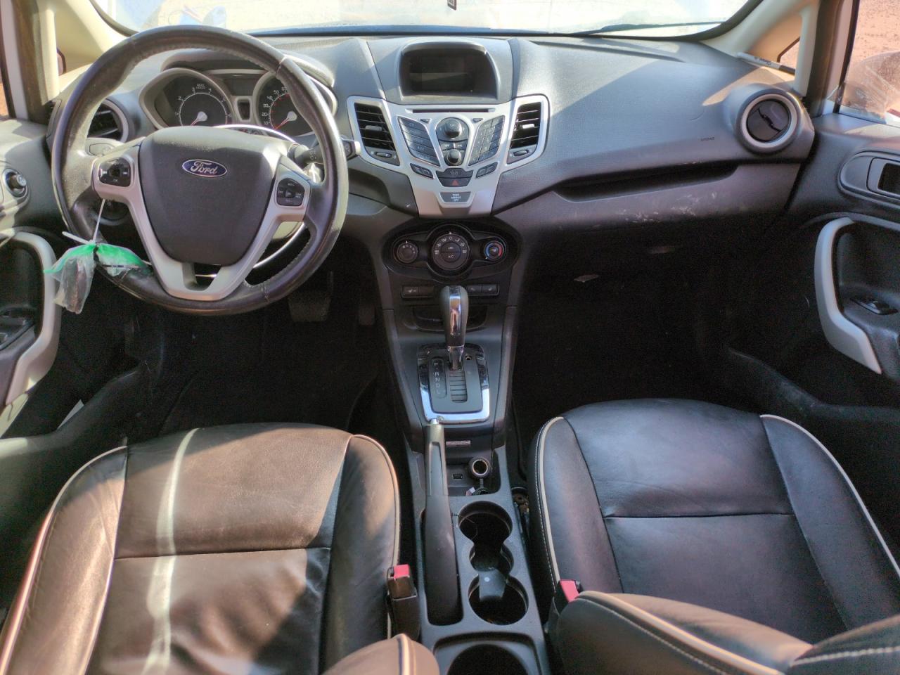 2011 Ford Fiesta - Image 8