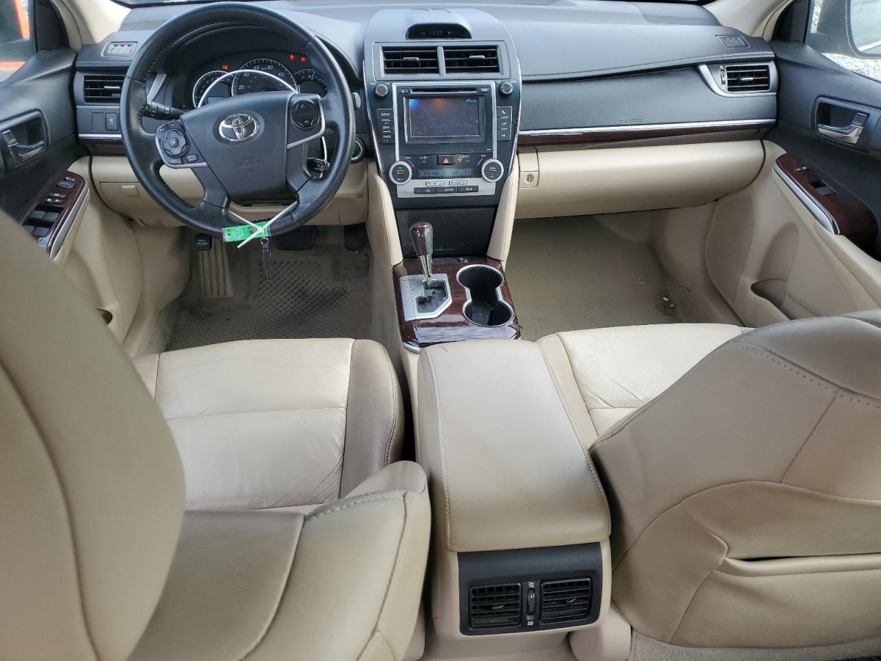 2014 Toyota Camry - Image 8