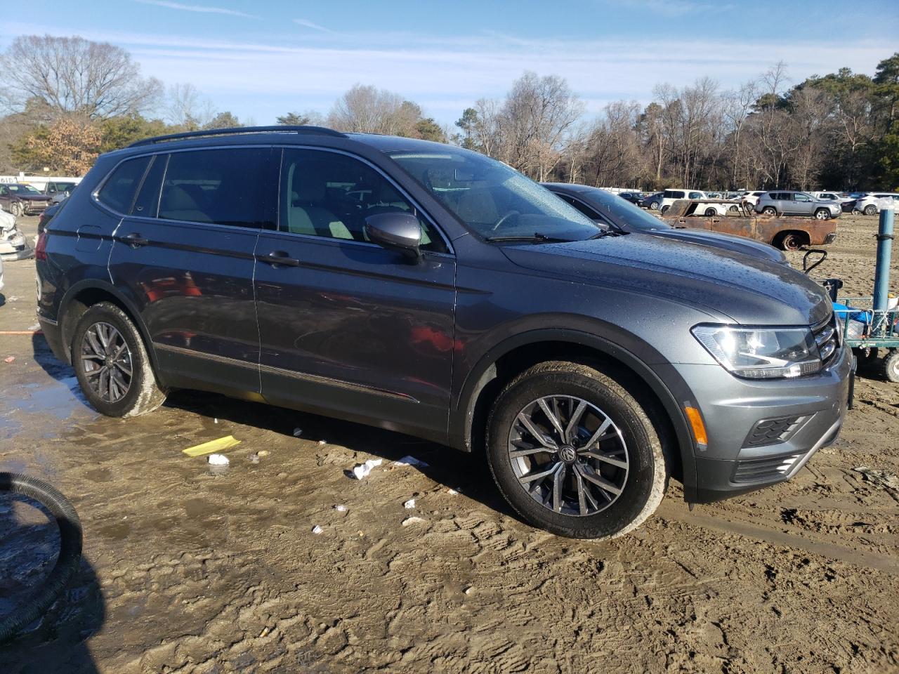 2020 Volkswagen Tiguan - Image 4