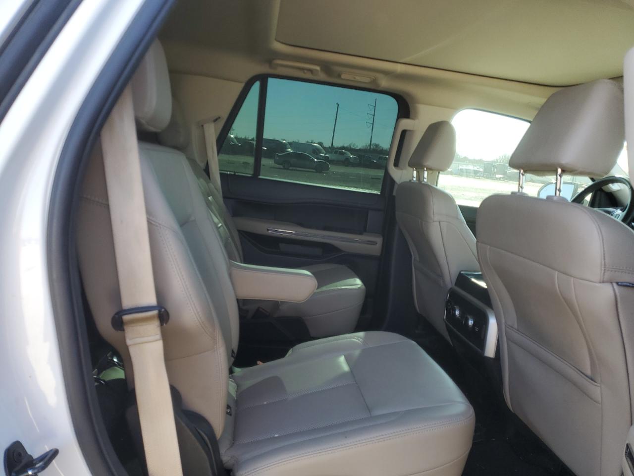 2022 Ford Expedition - Image 11
