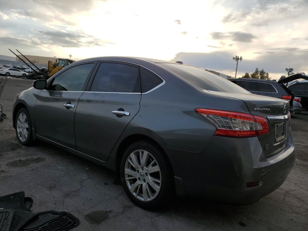 2015 Nissan Sentra - Image 2