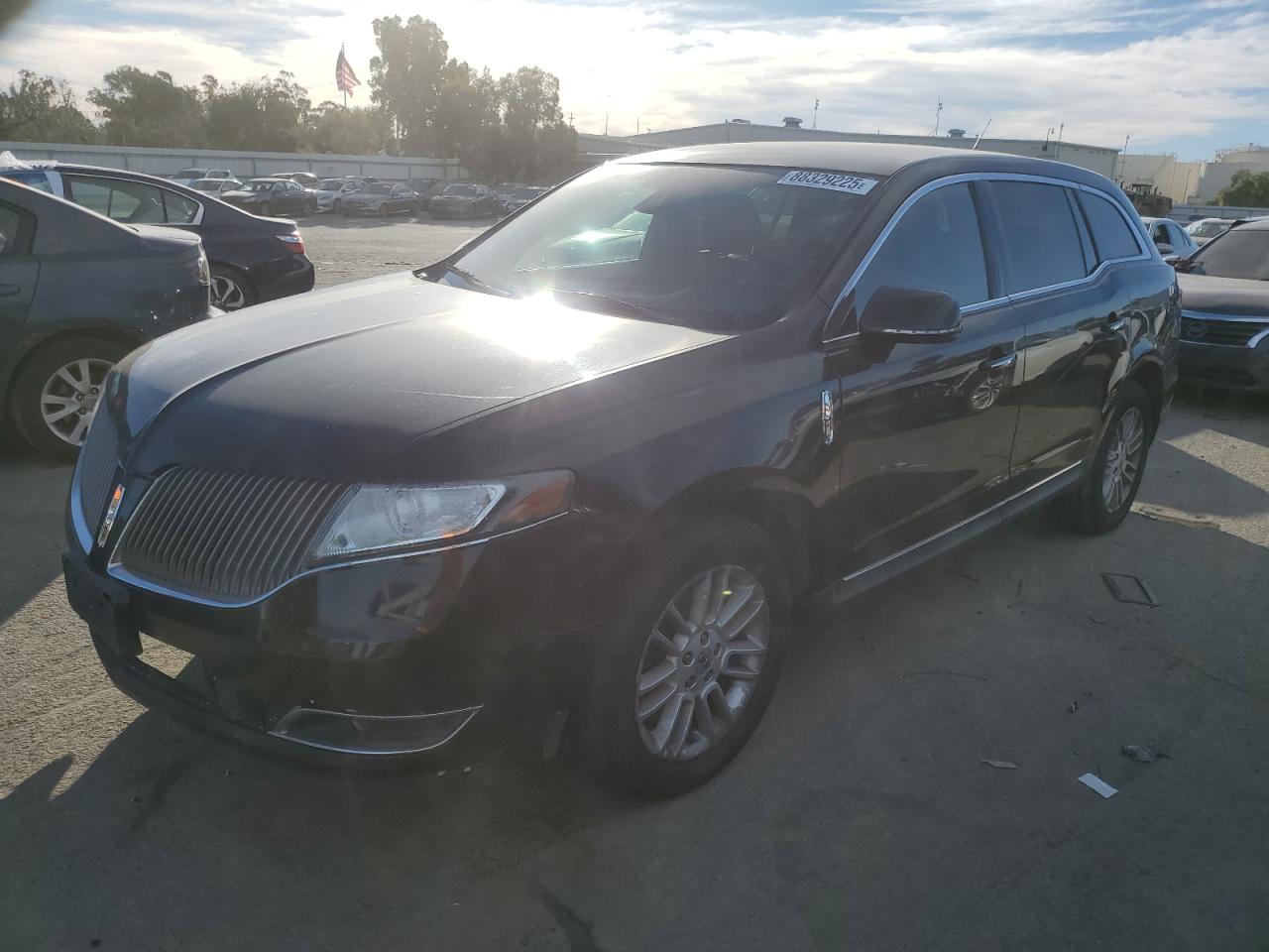 2014 Lincoln MKT - Image 1