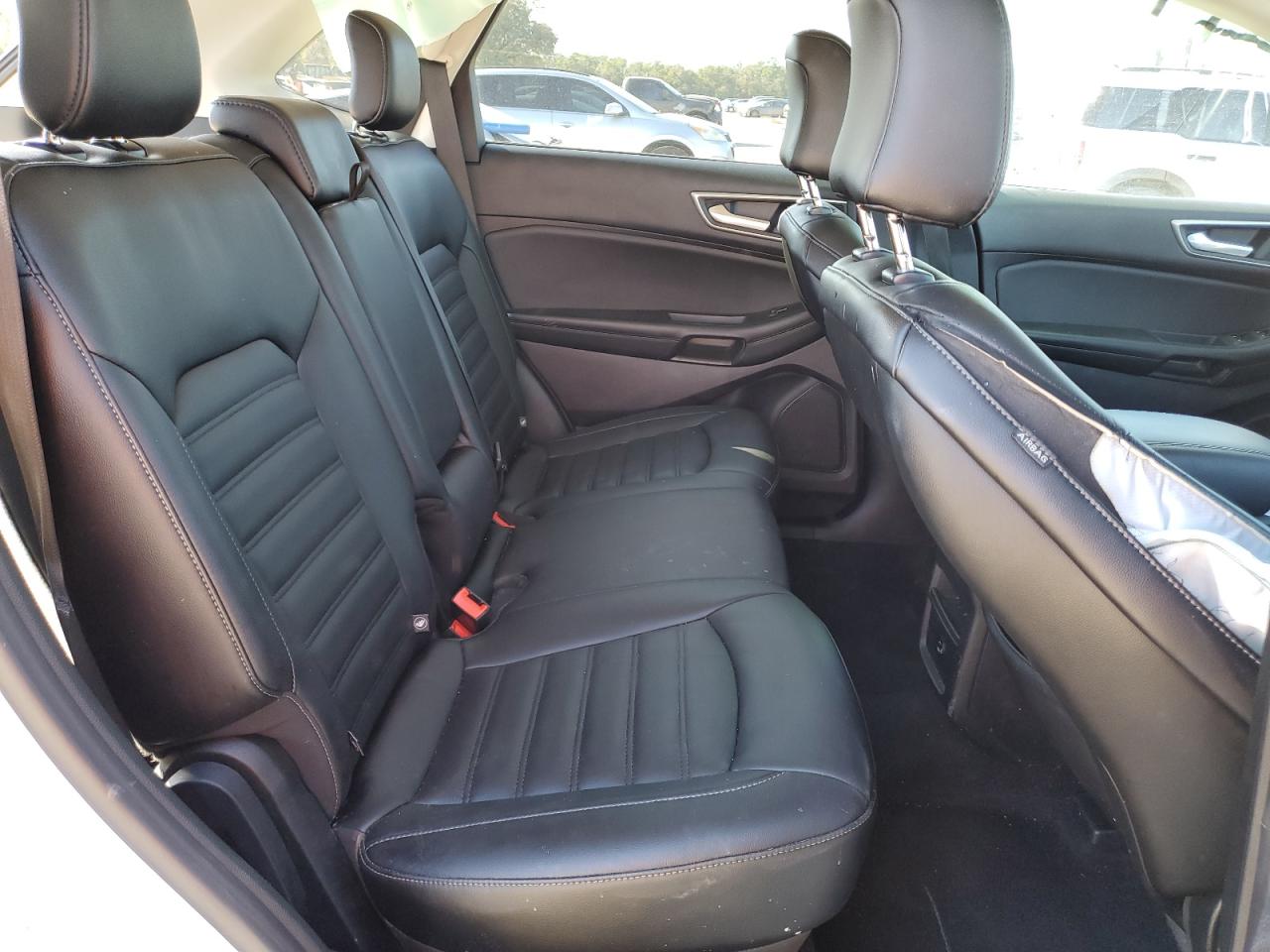 2022 Ford Edge - Image 11