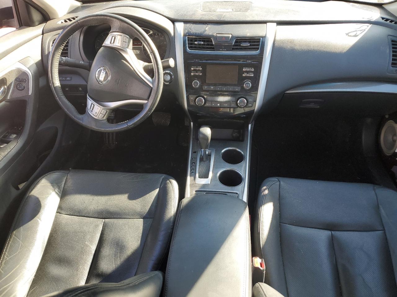 2015 Nissan Altima - Image 8