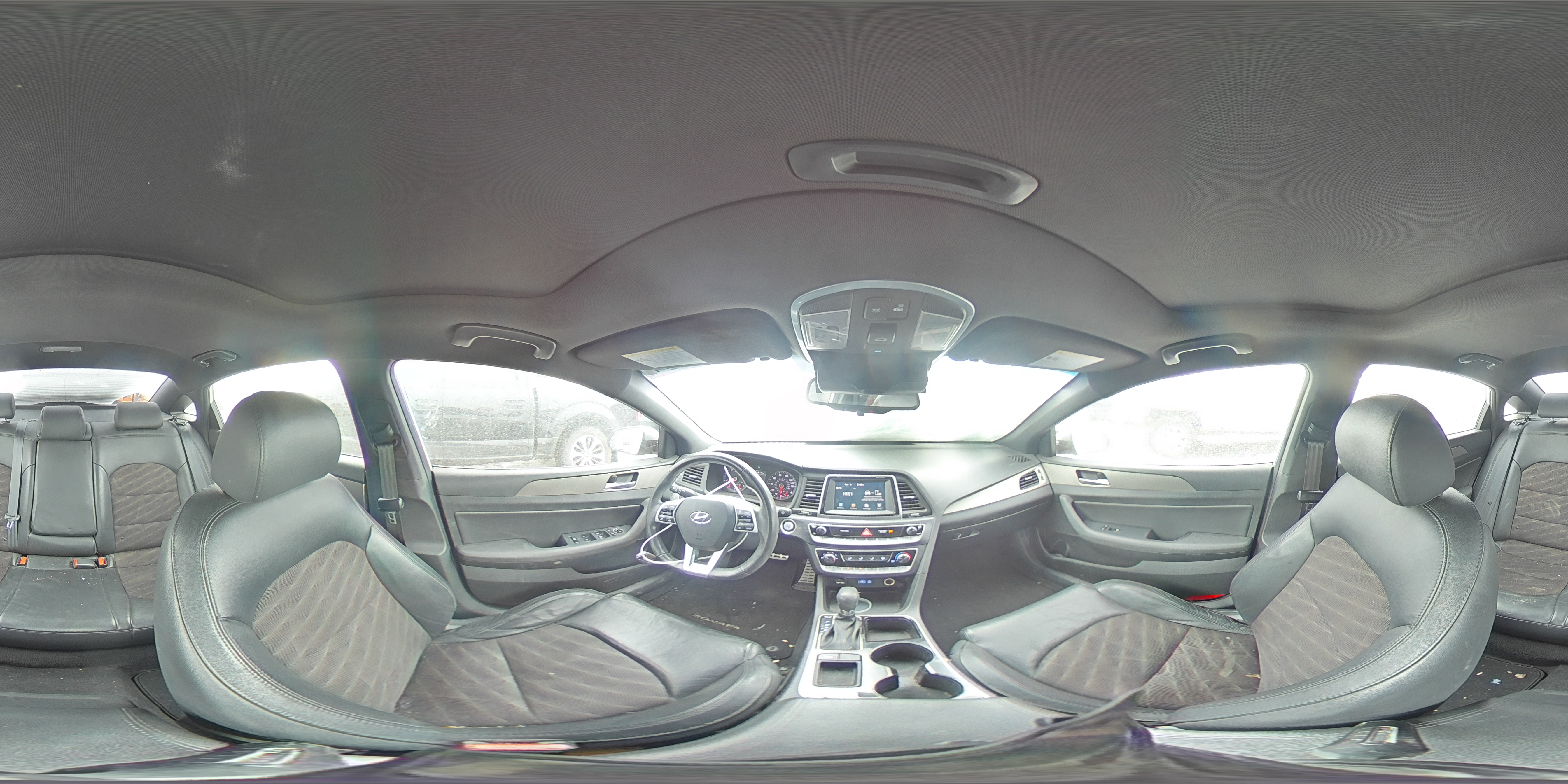 2018 Hyundai Sonata - Image 13