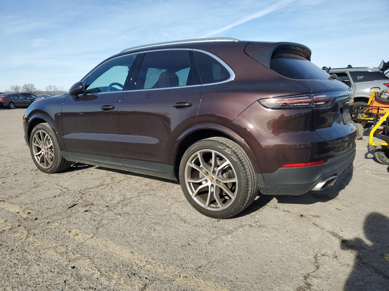 VIN WP1AA2AY4KDA10686 2019 PORSCHE CAYENNE no.2