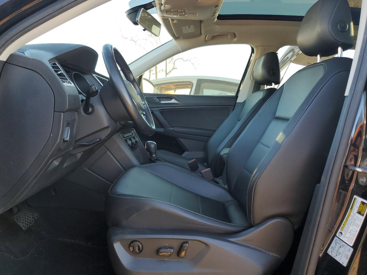 2018 Volkswagen Tiguan - Image 7