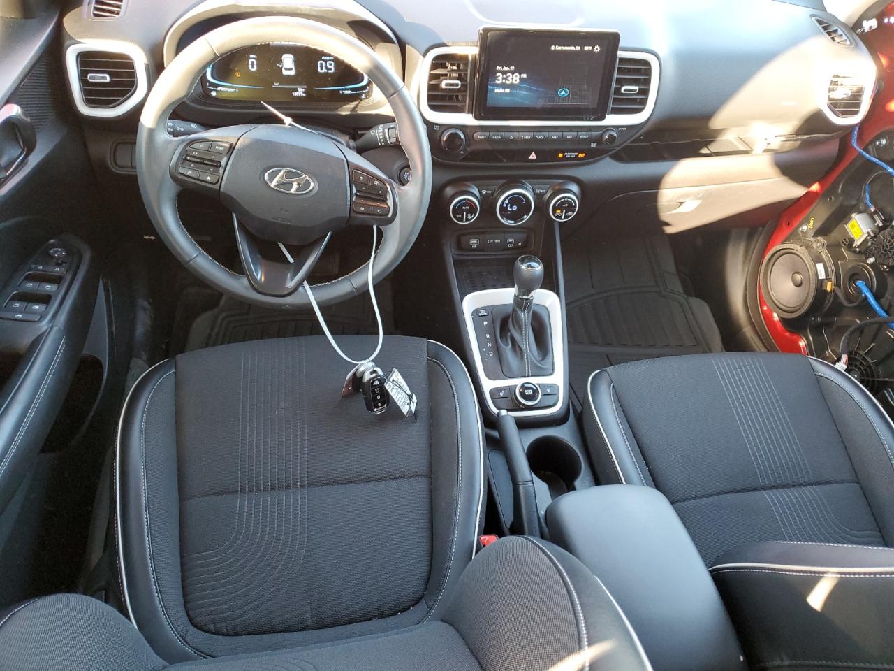 2023 Hyundai Venue - Image 8