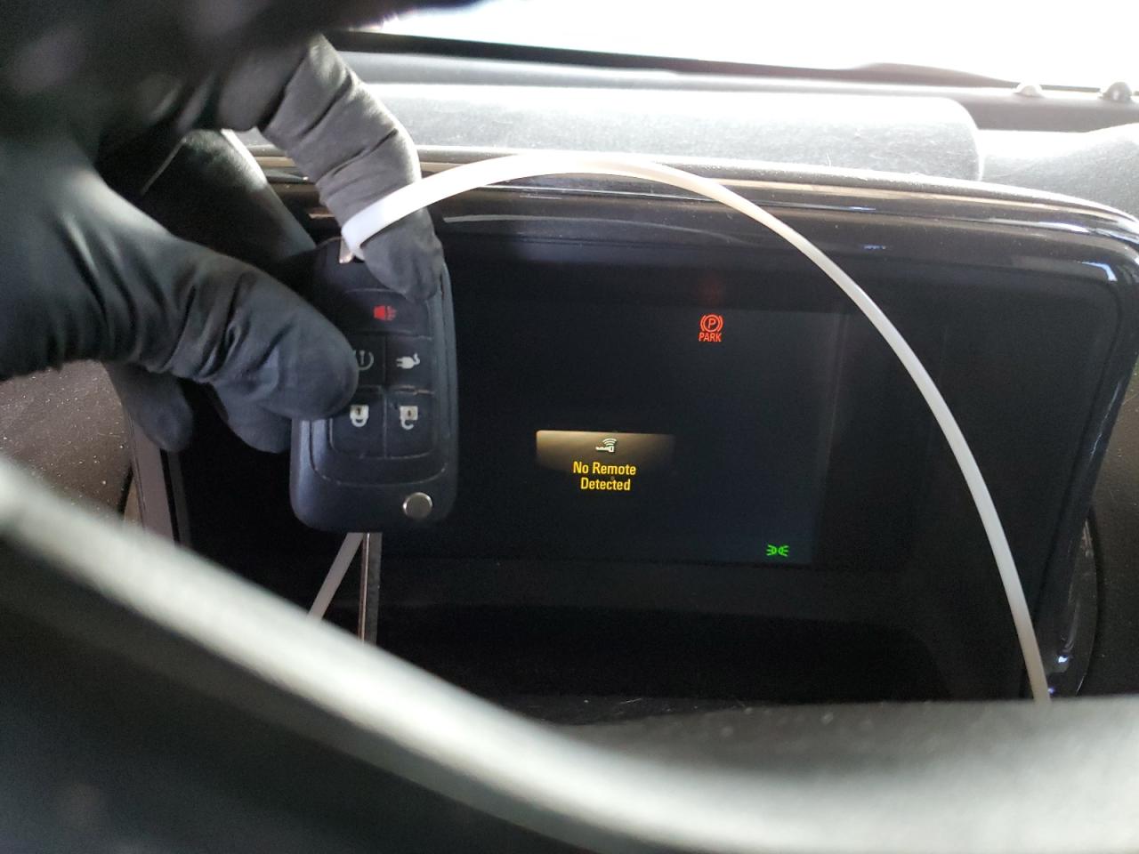 2012 Chevrolet Volt - Image 9
