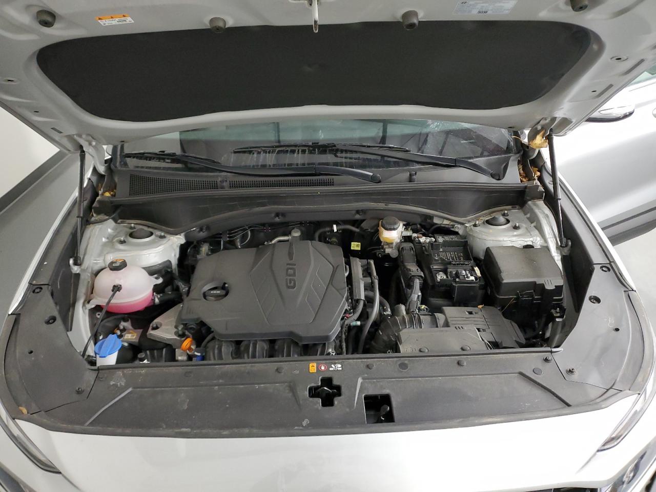 2023 Hyundai Santa Fe - Image 12