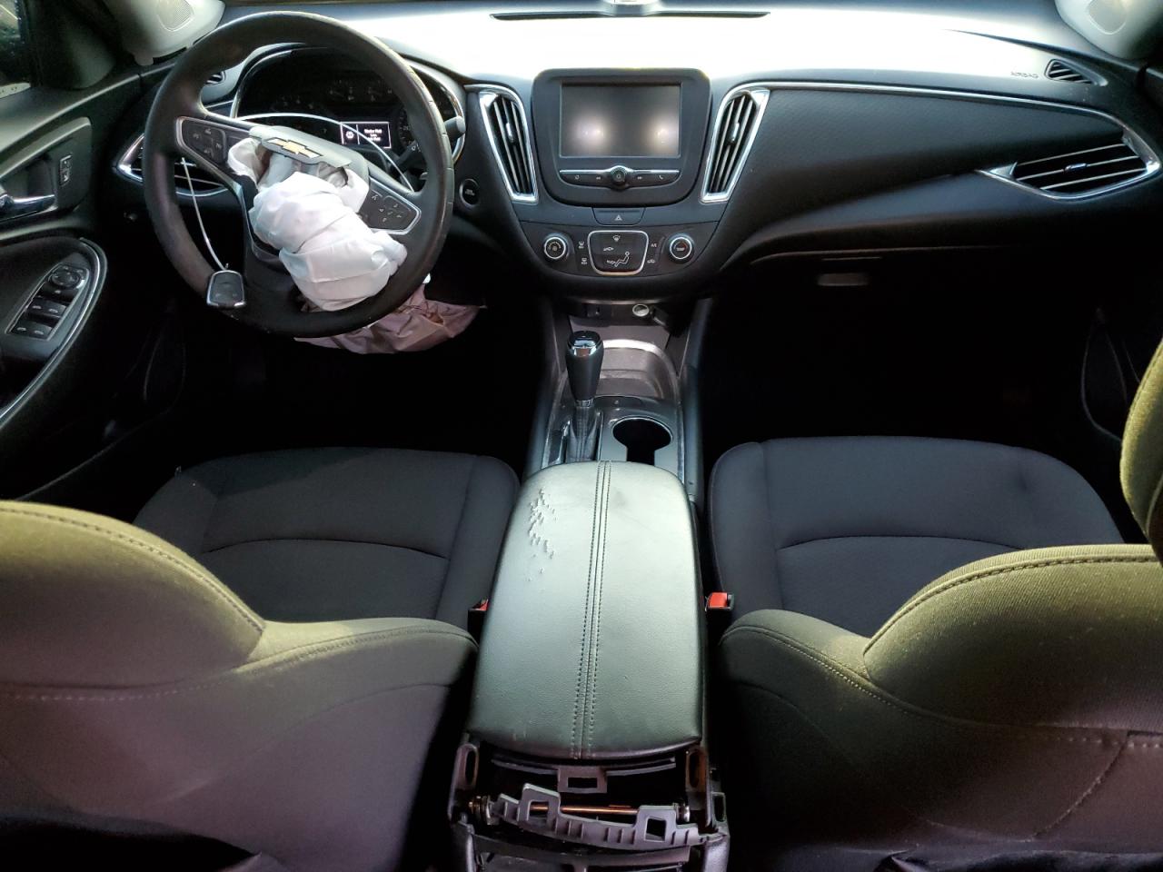 2018 Chevrolet Malibu - Image 8