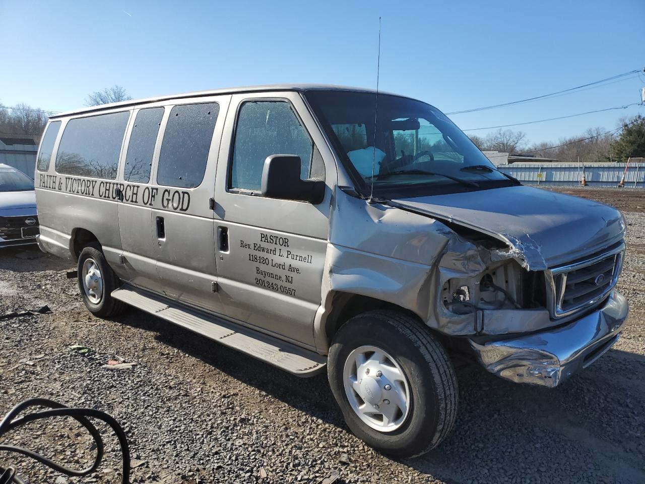 2003 Ford Econoline - Image 4