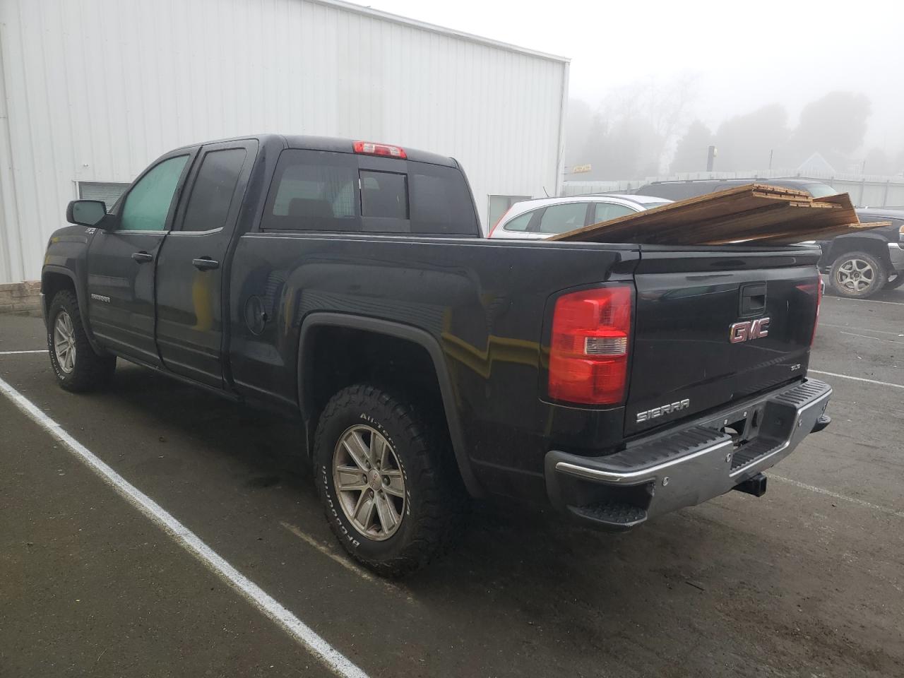 2014 GMC Sierra - Image 2