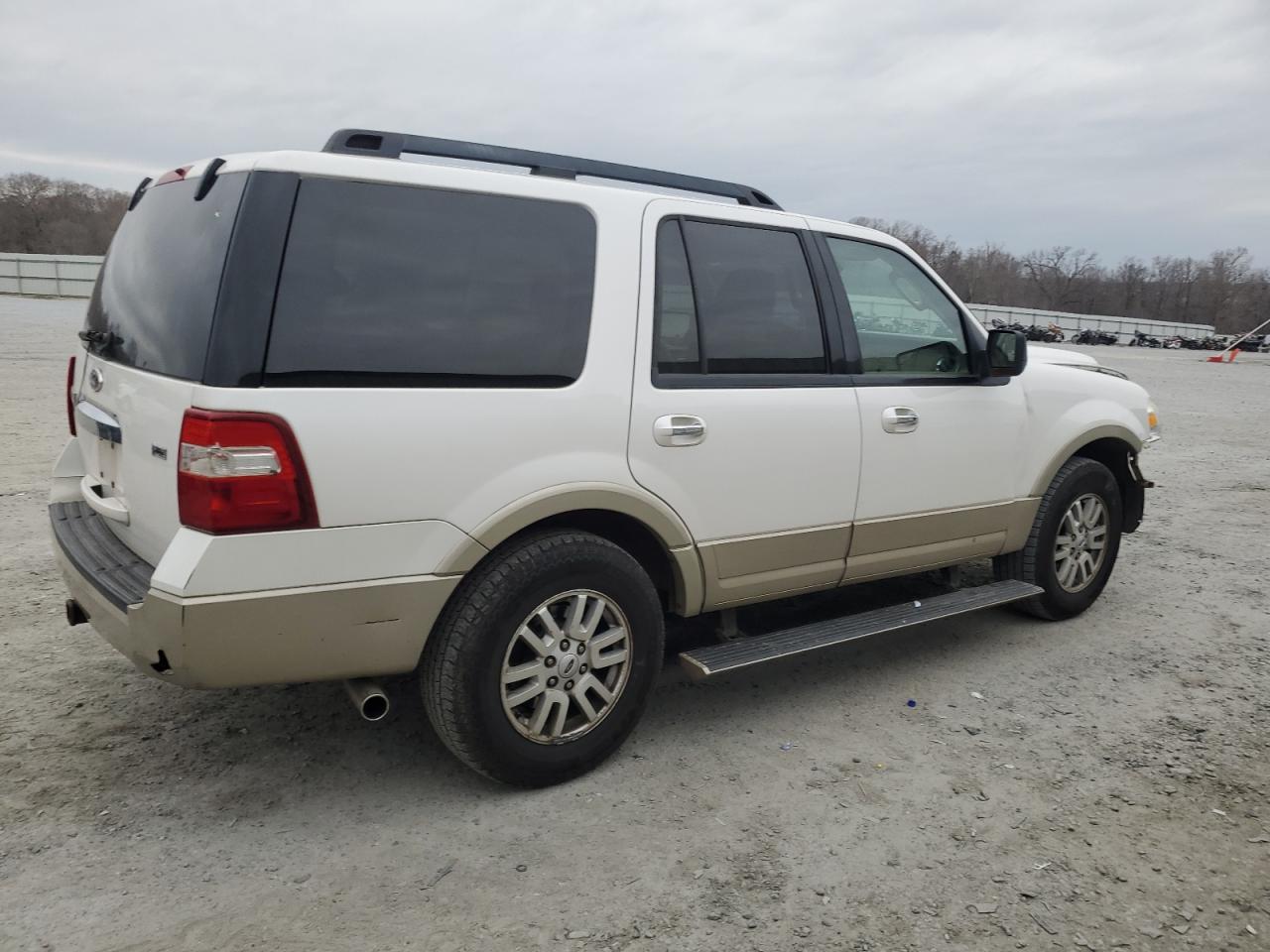 2010 Ford Expedition - Image 3