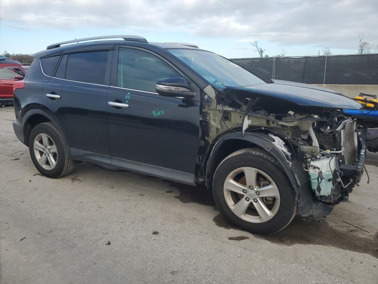 2013 Toyota RAV 4 - Image 4