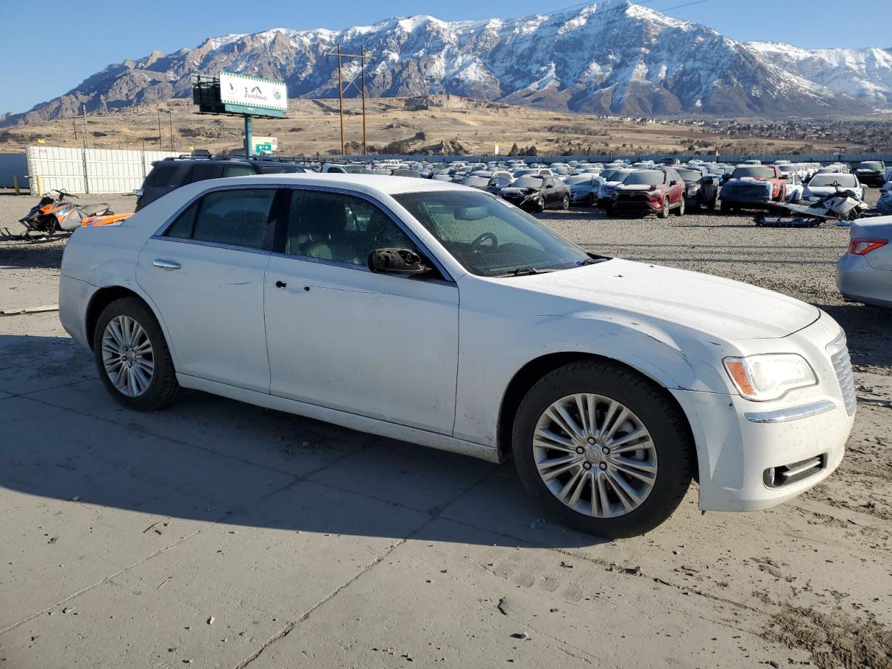 2014 Chrysler 300 - Image 4