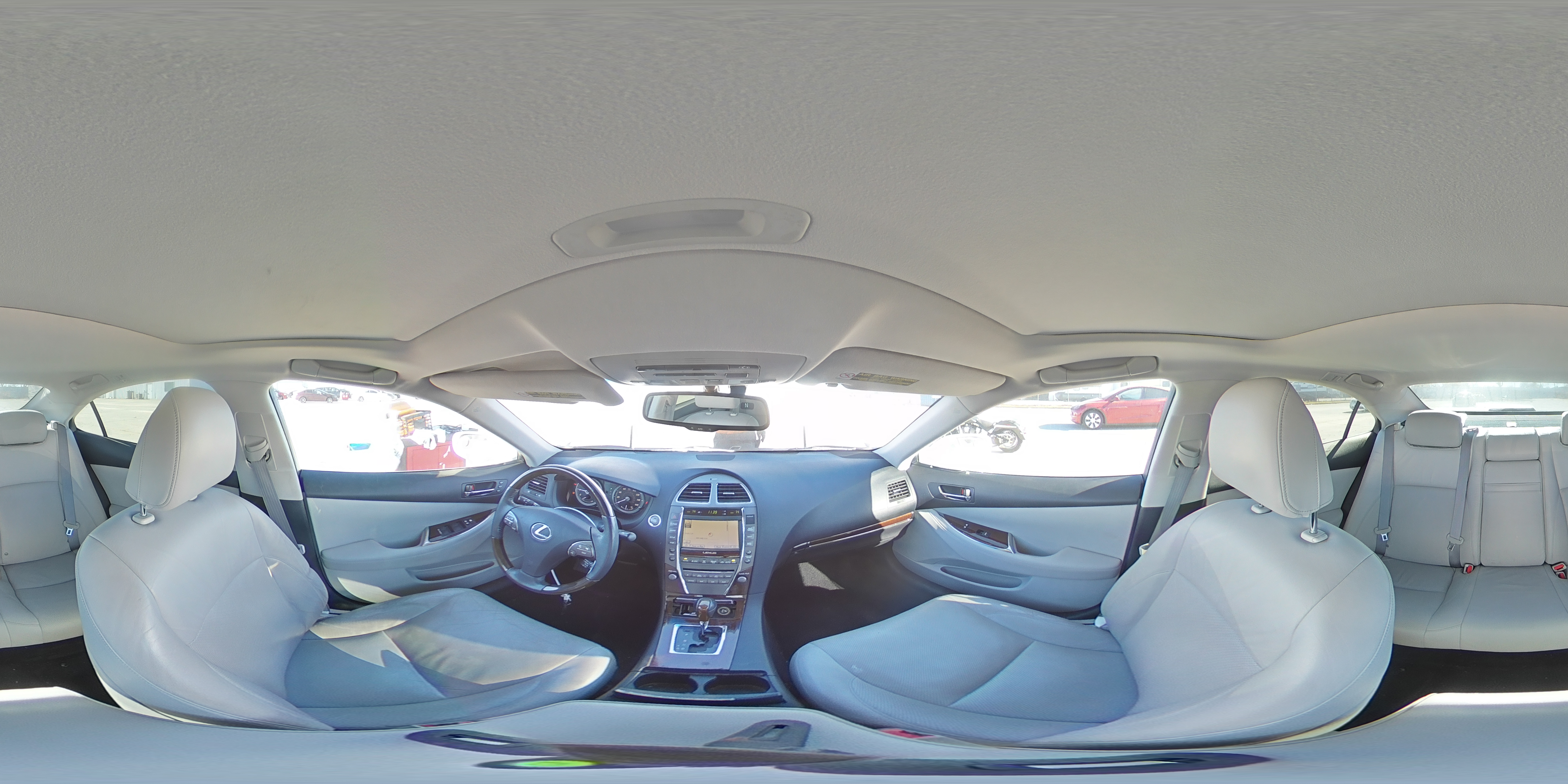 2010 Lexus ES - Image 13