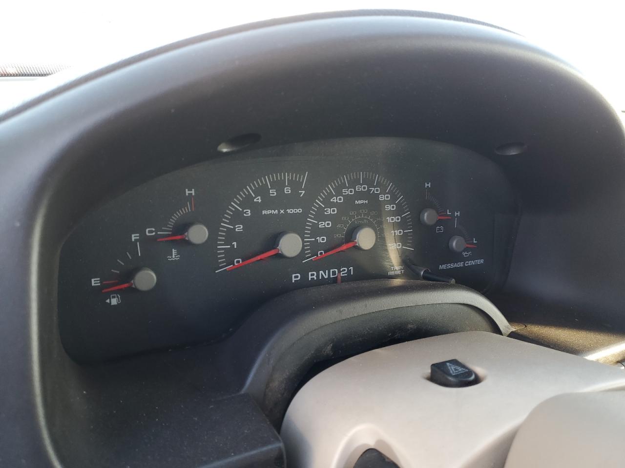 2004 Ford Expedition - Image 9