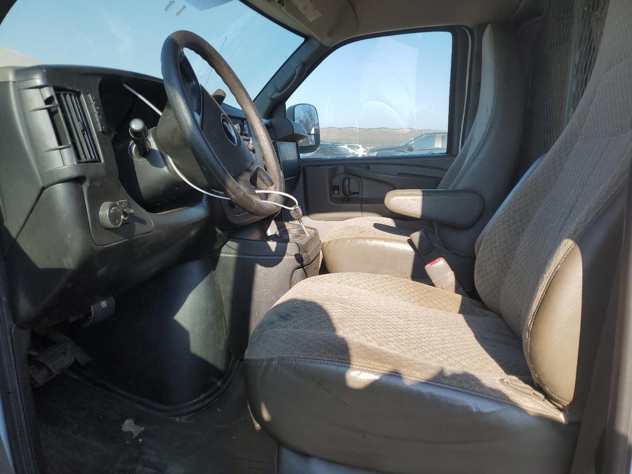 2014 Chevrolet Express - Image 7