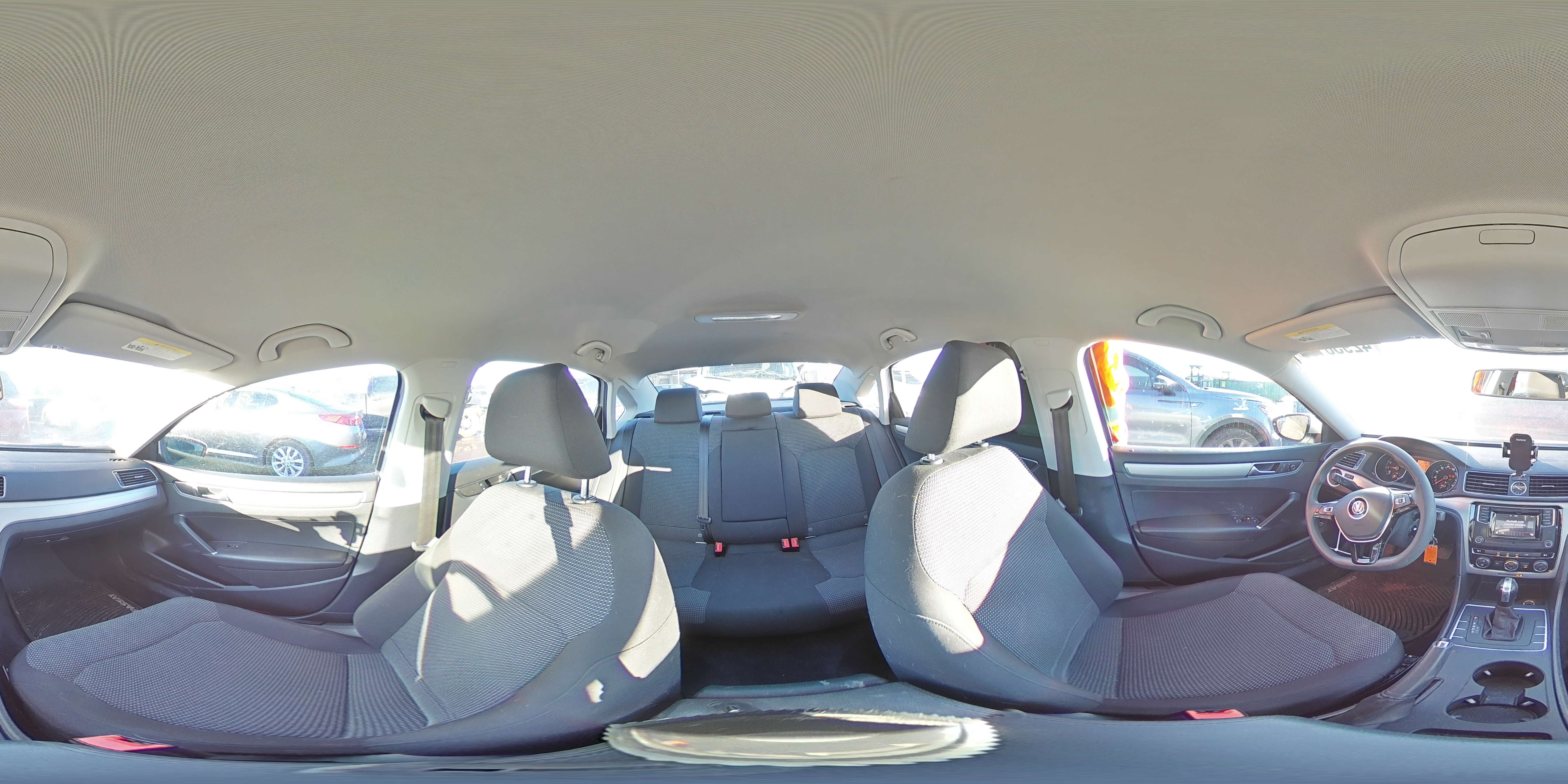 2016 Volkswagen Passat - Image 13