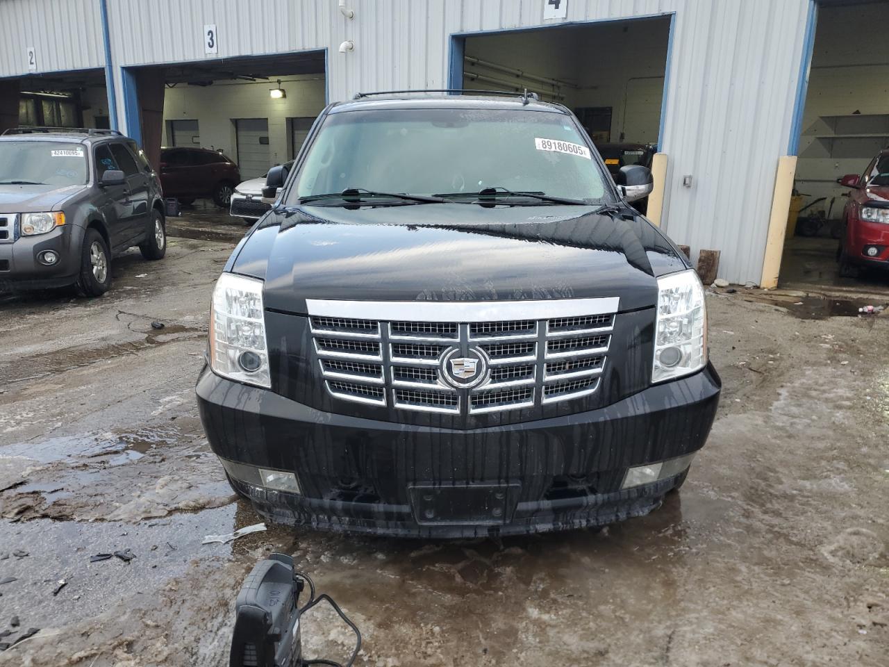 2010 Cadillac Escalade - Image 5