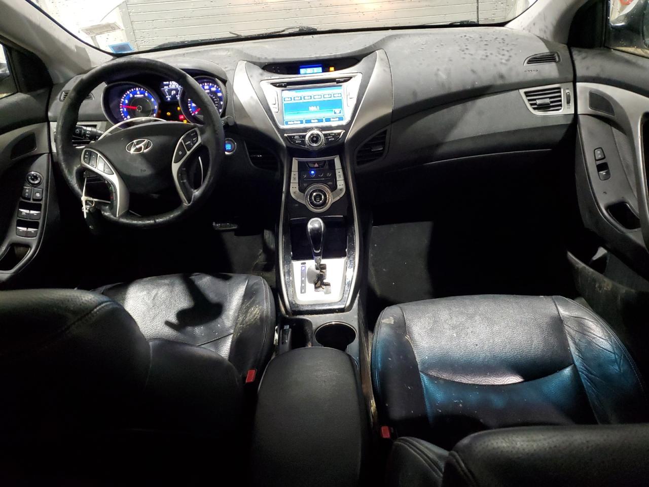2012 Hyundai Elantra - Image 8