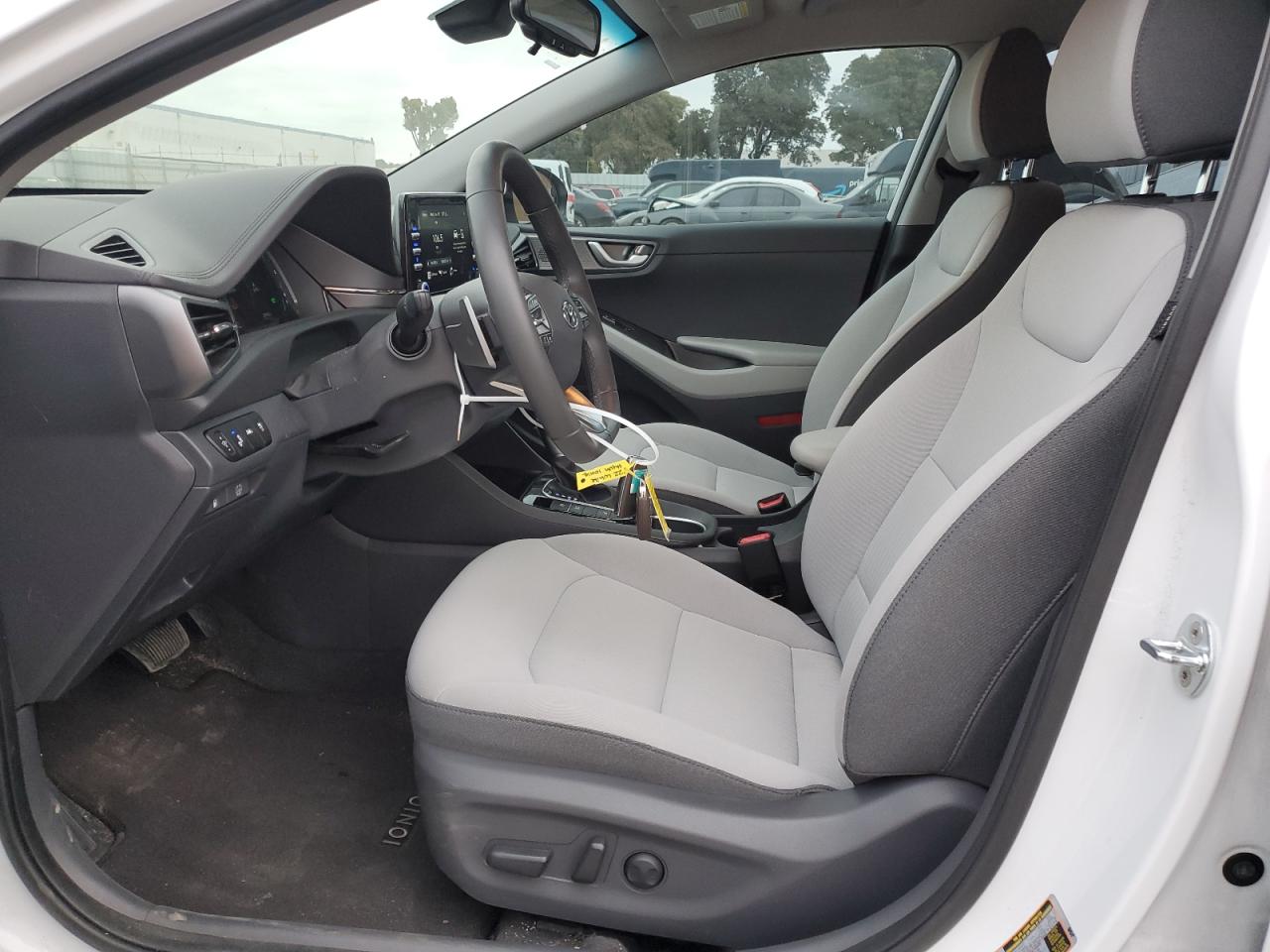 2022 Hyundai IONIQ - Image 7