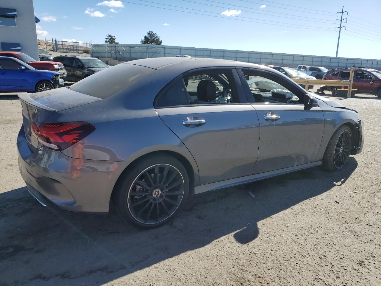 2020 Mercedes-Benz A-klasse - Image 3