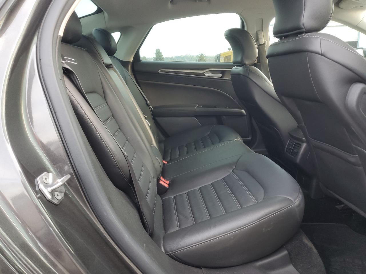 2016 Ford Fusion - Image 10