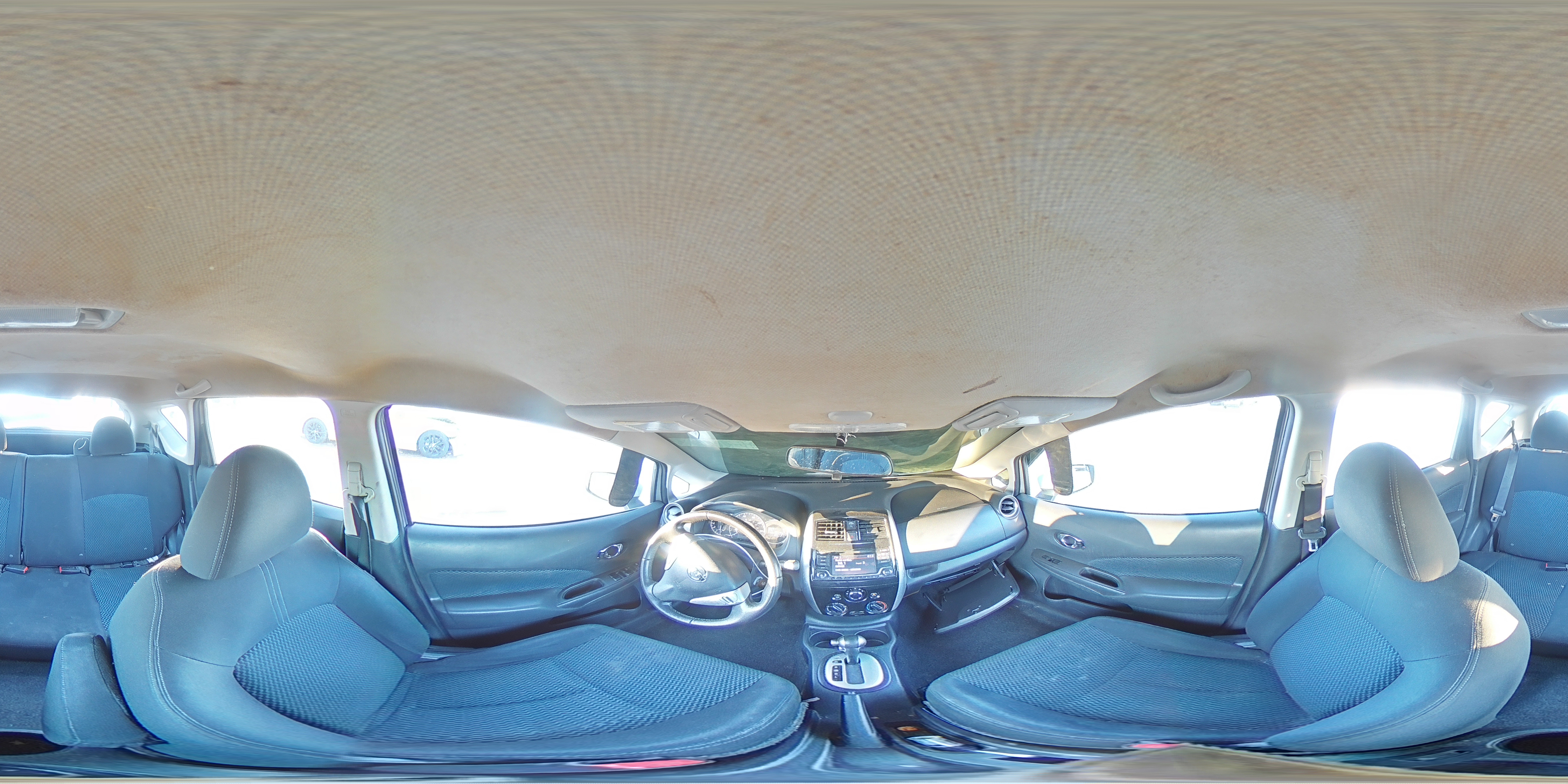 2016 Nissan Versa - Image 12