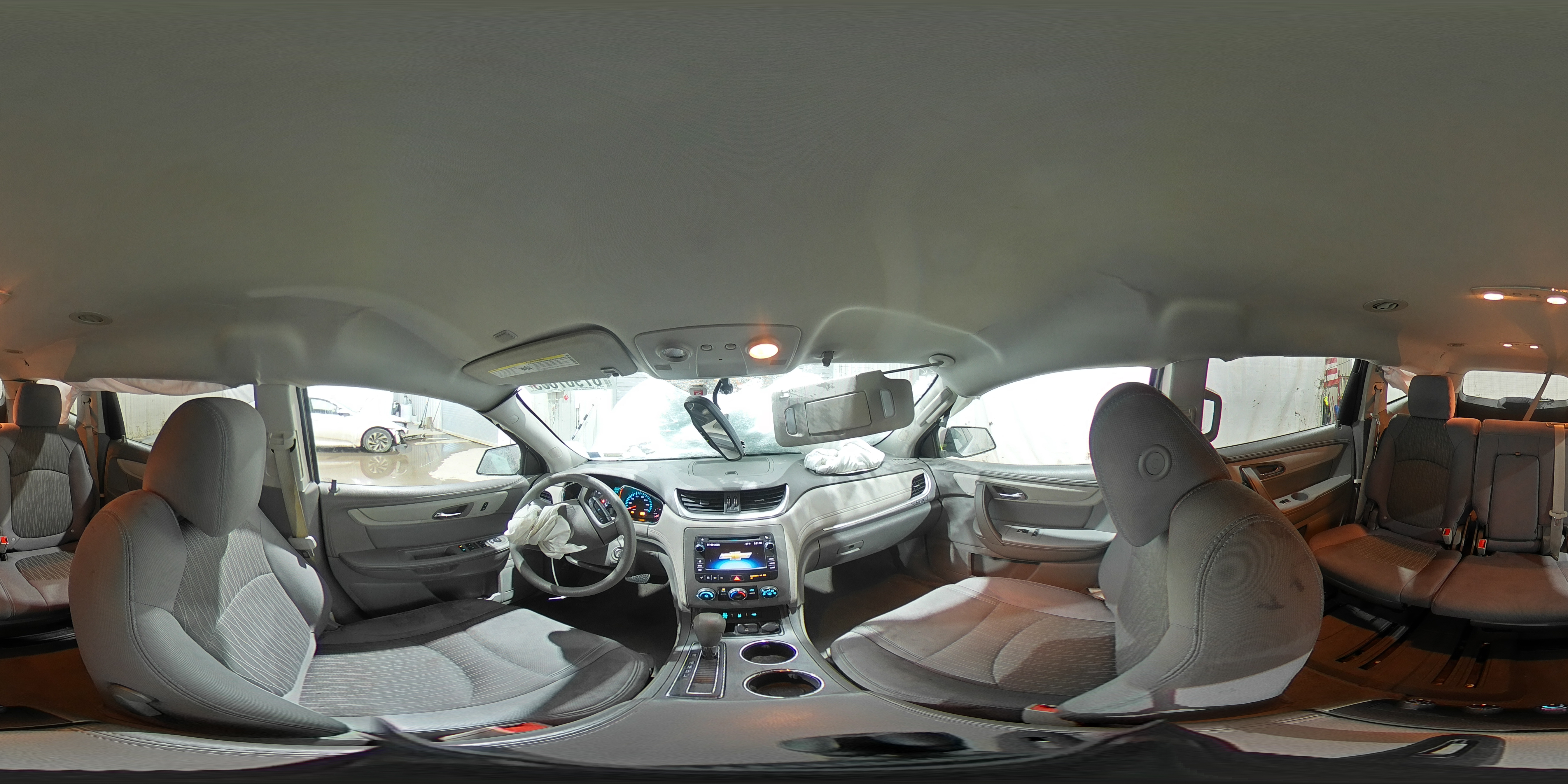 2015 Chevrolet Traverse - Image 14