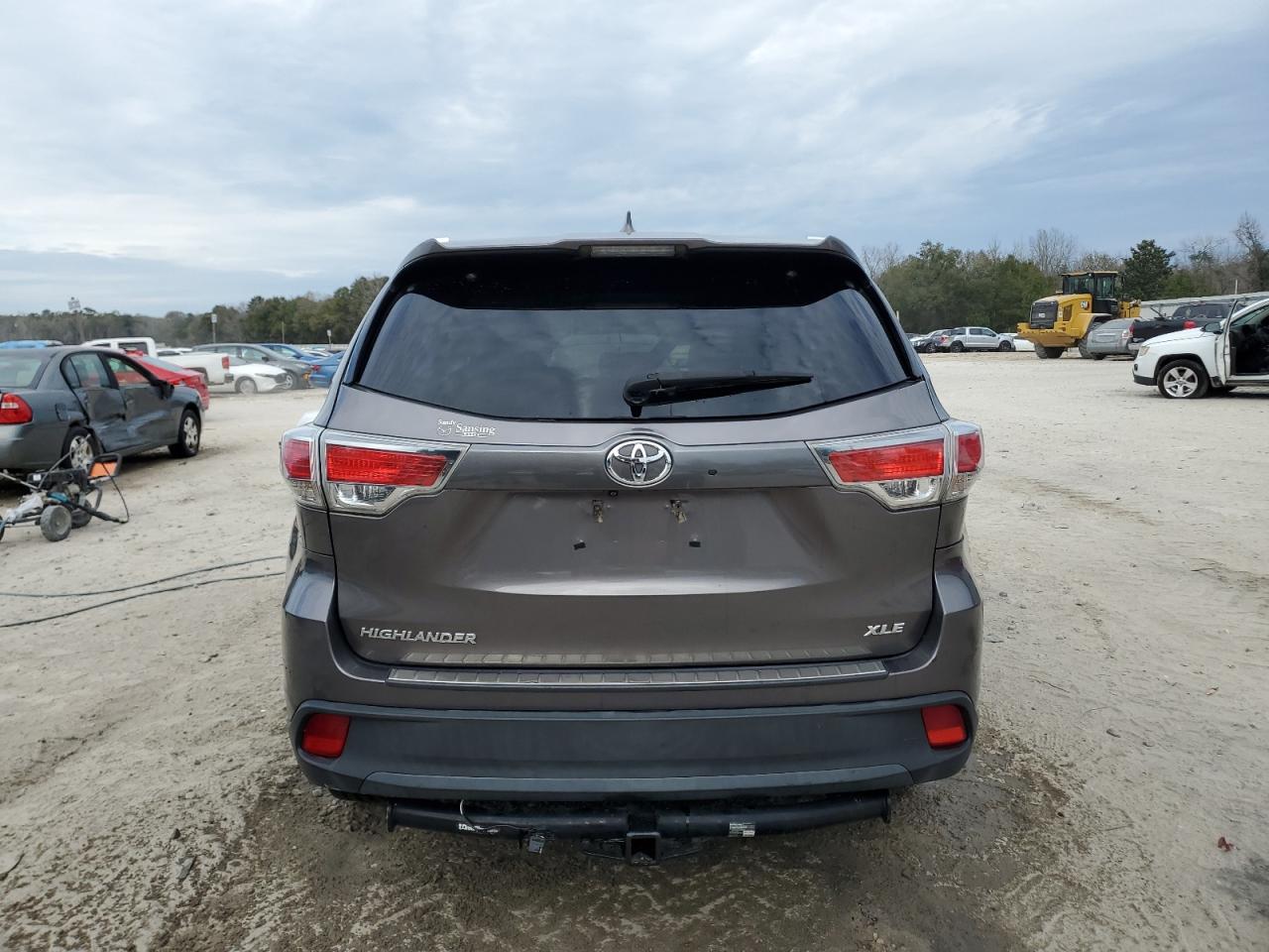 VIN 5TDKKRFH5GS149693 2016 TOYOTA HIGHLANDER no.6