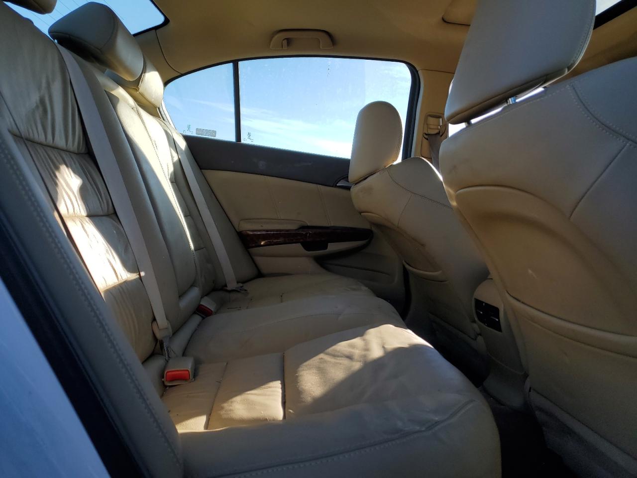 2010 Honda Accord - Image 10