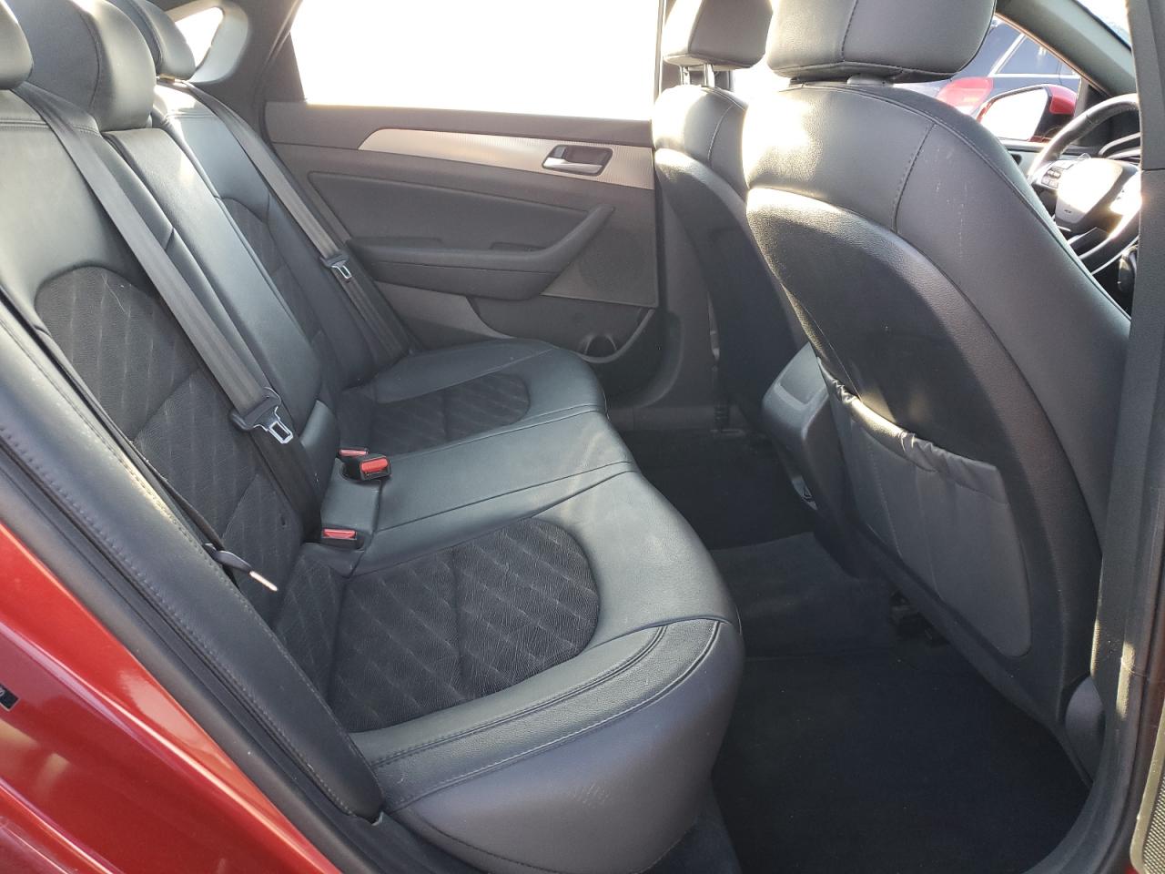 2018 Hyundai Sonata - Image 10