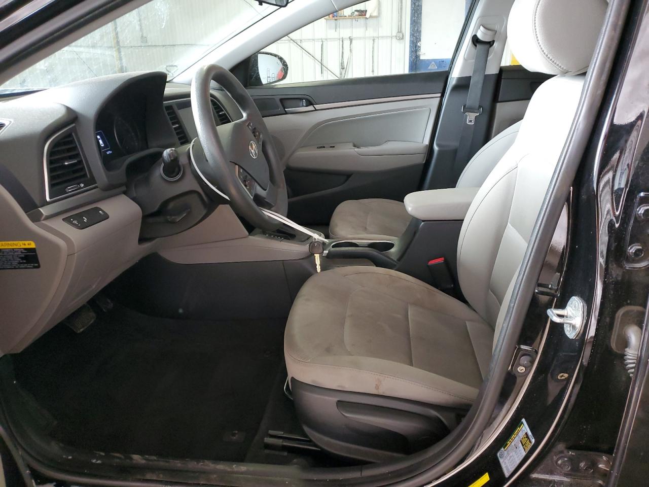 2018 Hyundai Elantra - Image 7