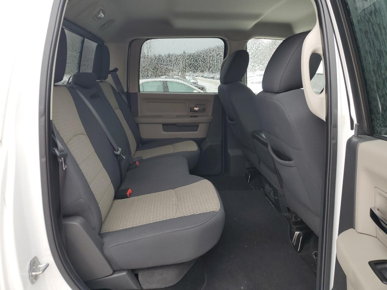 2012 Dodge RAM - Image 10