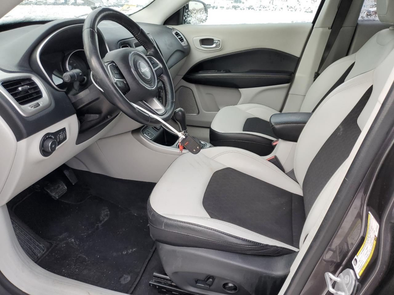 2018 Jeep Compass - Image 7