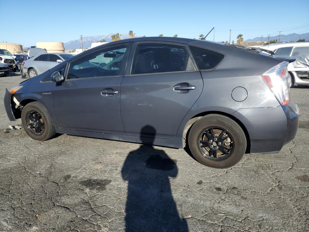 2015 Toyota Prius - Image 2