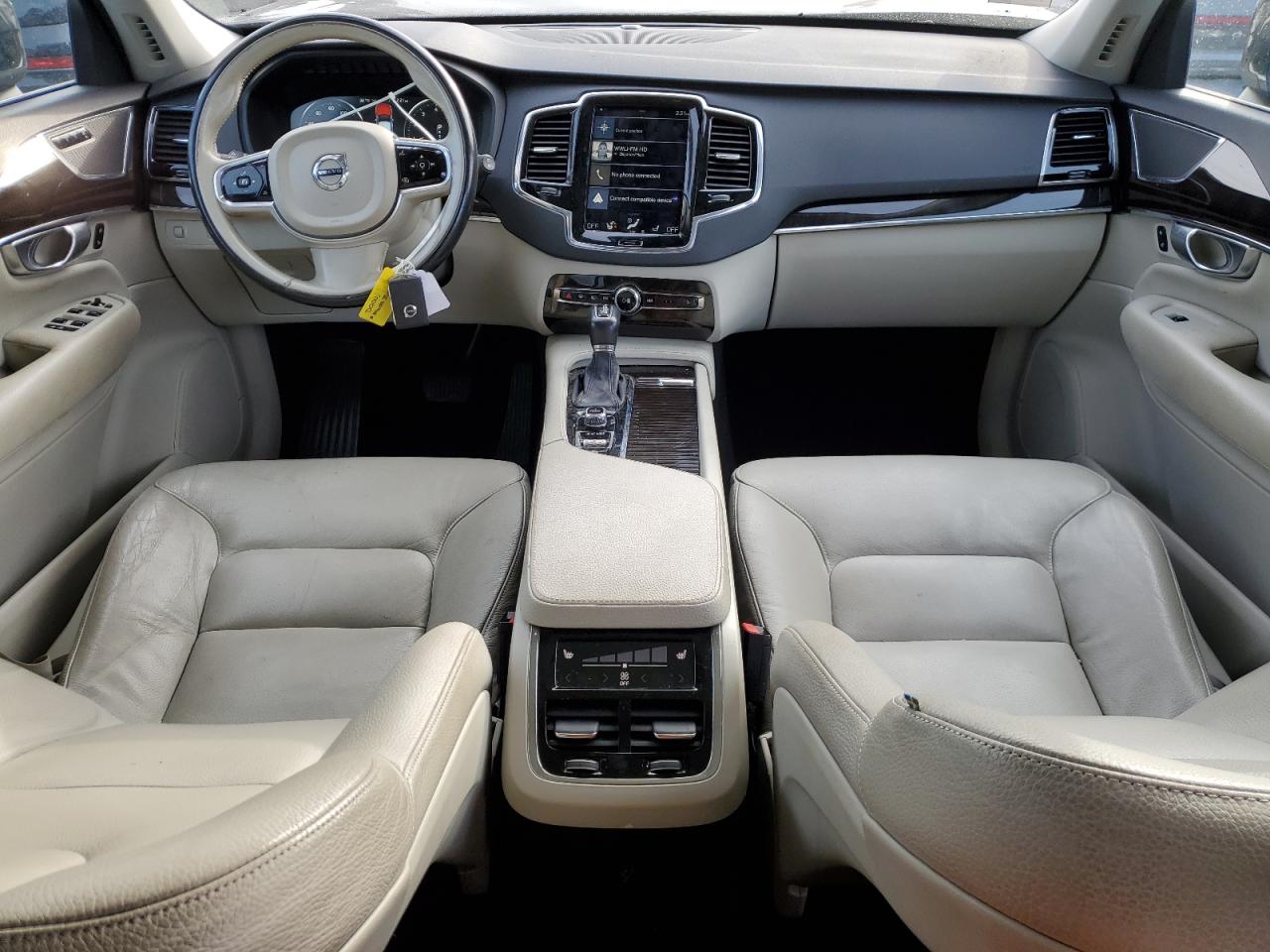 2017 Volvo XC90 - Image 8
