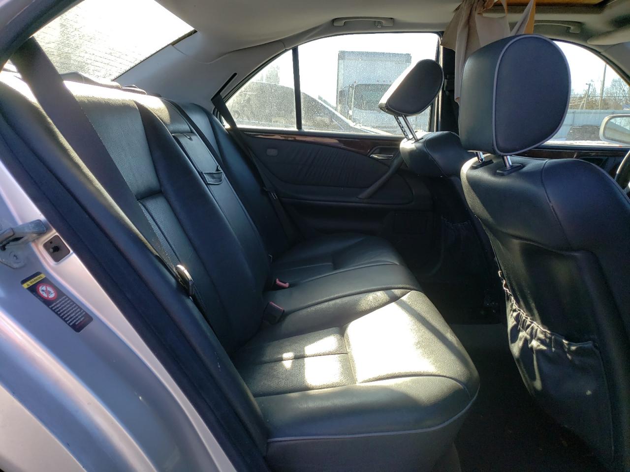 2000 Mercedes-Benz E-klasse - Image 10