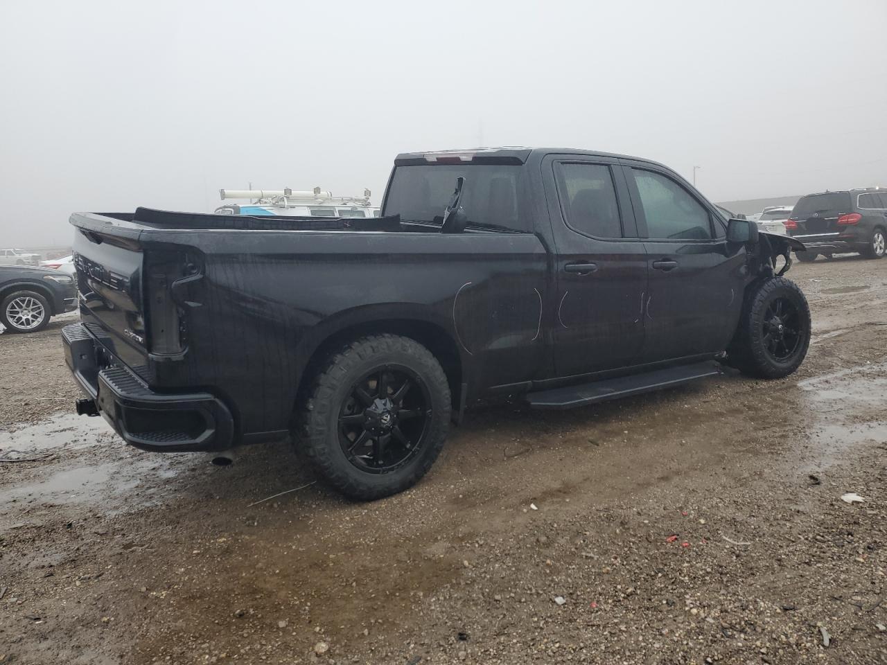 2021 Chevrolet Silverado - Image 3
