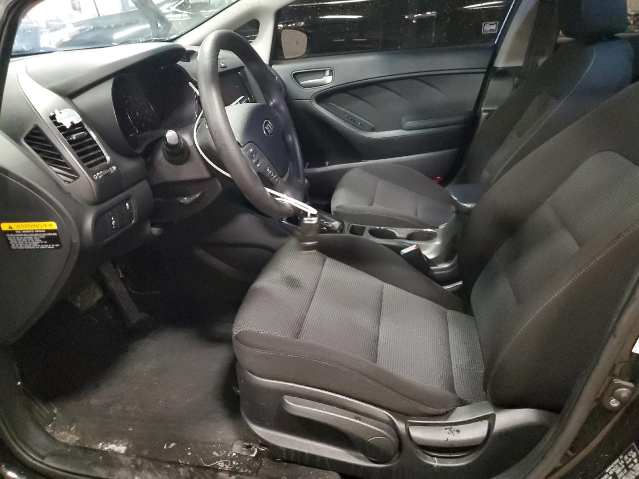 2017 Kia Forte - Image 7